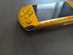 SONY PSP 3000 Bright Yellow Console & USB charging cable – Tested [Good]