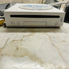 Nintendo Wii Console RVL-101 W/ 1 controller, charger w/ Mariokart Tested