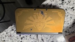 Nintendo New 3DS XL Gold/Black Hyrule Edition 4GB 3D Display Region Free