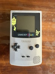 Nintendo GameBoy Color Console Gold/Silver Pokémon Special Edition Pikachu Pichu