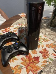 Microsoft Xbox 360 S 4GB Black Console