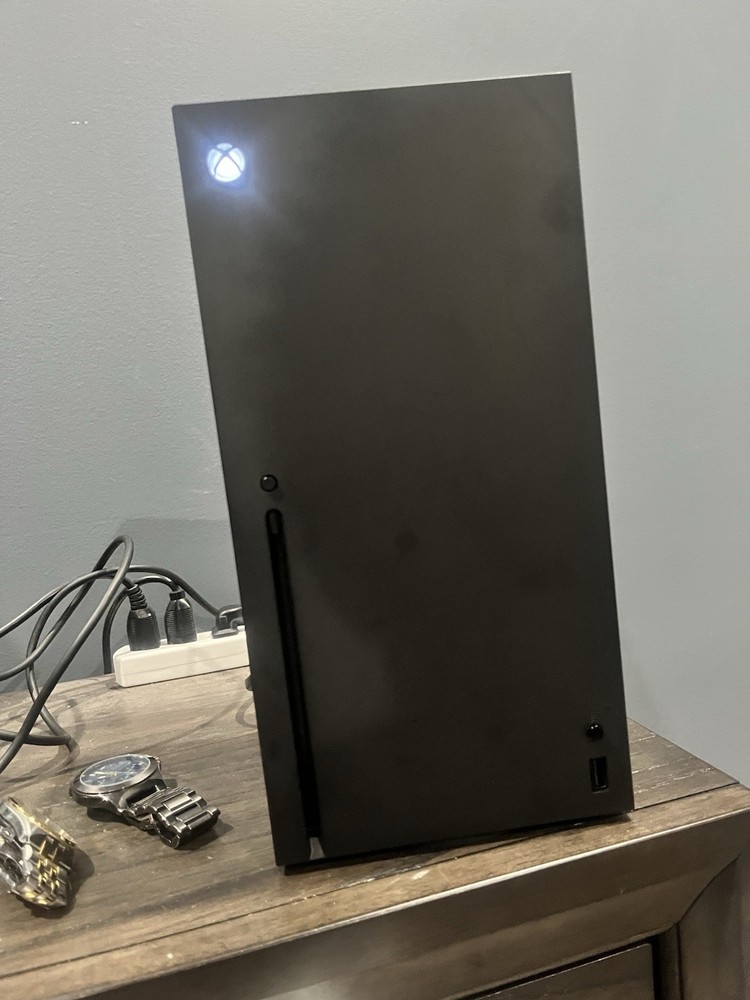 Xbox X 1tb And Monitor Predator XB273GZ 27inch monitor