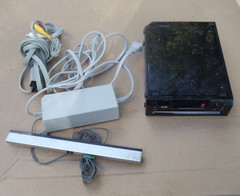 Nintendo Wii RVL-101(USA) Game Console Black( WORKING ,LOTS OF SCRATCHES)