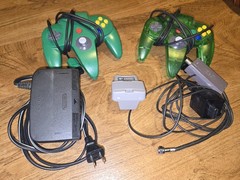 Nintendo 64 Jungle Green, 2 controllers & 6 games. Mario Golf and Super Mario 64