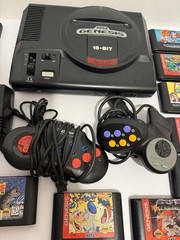 Original Sega Genesis 1601 16-Bit Console Bundle 2 Controllers 13 Games -Works