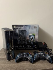 Microsoft Xbox 360 320GB Halo 4 Limited Edition Console Bundle – Very Good Shape