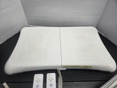 Nintendo Wii Console W/ 20 Games & More