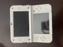 Nintendo New 3DS XL System -Pink and White In Box