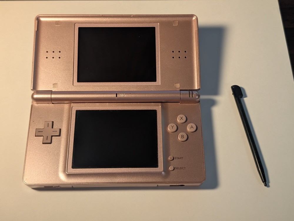 Nintendo DS Lite Console USG-001 Metallic Rose Clean W Stylus See Pics Nice!