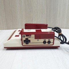Nintendo Famicom NES Japan console boxws with Super Mario Bros CIB HVC-001 1983