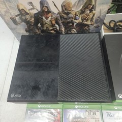 Microsoft Xbox One 500GB Black Console Bundle Attach On Titan Toy Soldiers