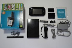 Nintendo WiiU 32GB　Console and Gamepad　Family Premium Set　Black　JP　NTSC-J［B-52］