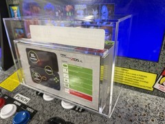 2018 Nintendo 2DS XL Mario Kart 7 System Bundle UK Version Graded VGA 90+ NM+/MT