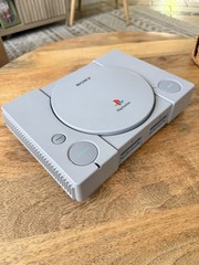 PlayStation SCPH-7501 Chip & In-game Reset – Excellent Condition