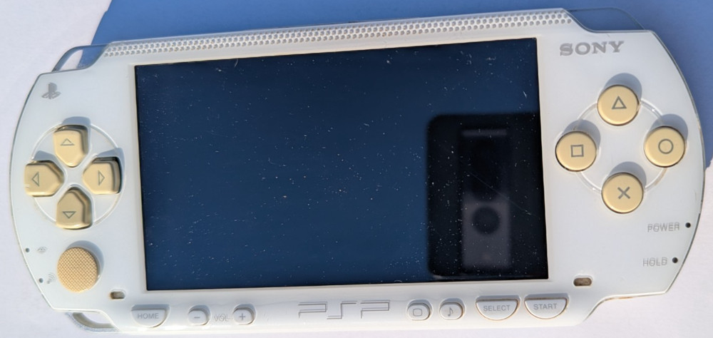 Sony PSP-1000 Ceramic White Console Japan Import 6.61 Reads UMD Parts Repair