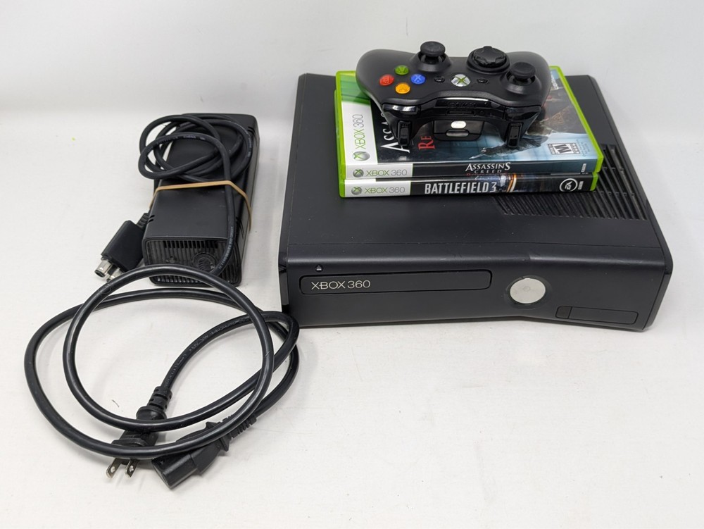 Xbox 360 S Slim 4G Black Console (Model 1439) TESTED – Controller & Games Bundle