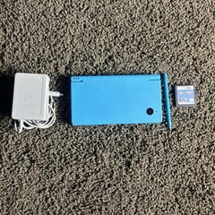 Nintendo DSi Light Blue Handheld Console Game System w Charger & Game