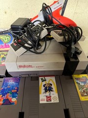 Original NES Nintendo Console 18 Games, Game Genie, Zapper – READ