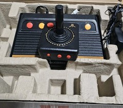 Atari Flashback 4 Console 2 Wireless Controllers Tested Working Póster Included