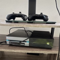 Microsoft Xbox One 500GB Black Console HDMI Wi-Fi 2 Controllers 1080p