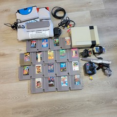 1985 Nintendo NES Console Bundle Tested Working 19 Games Power Pad Zapper Lot