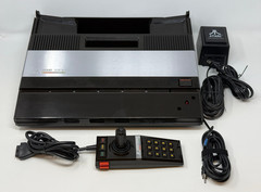 Atari 5200 2 Port Console Bundle *READS GAMES – BROKEN CONTROLLER PORTS – READ*