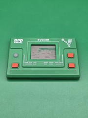 LCD – Liwaco Soccer – Handheld LCD Game Works Good Pop Game
