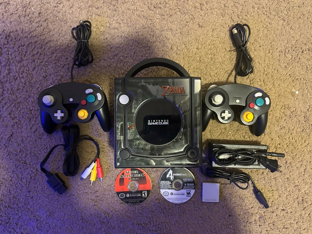 Nintendo DOL-101 GameCube Console Bundle 2 Controllers 2, 2 Games, Memory Card