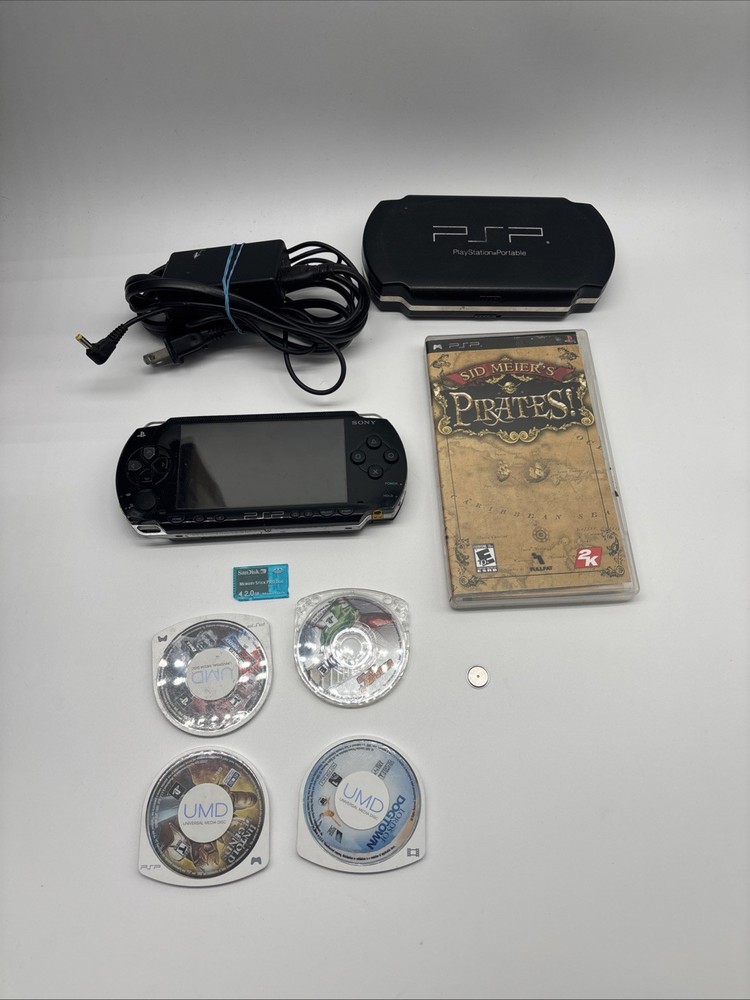Sony PSP Model 1001 W/ Memory Card , Game Case And 5 Games TESTED & WORKING