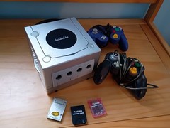 Nintendo GameCube Console and Game Bundle