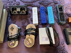 Lot of Nintendo Consoles, Handheld Systems, Controllers Accessories & Extras
