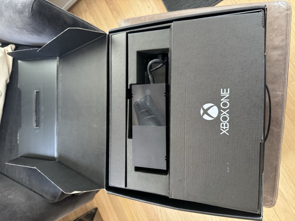 Microsoft Xbox One Day One Edition 500GB Black Console