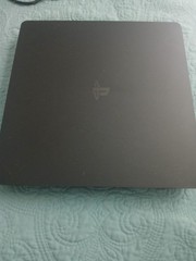 Black Used PS4 & Controller, W/ Spiderman and RDR2 (Power/Charger not included)