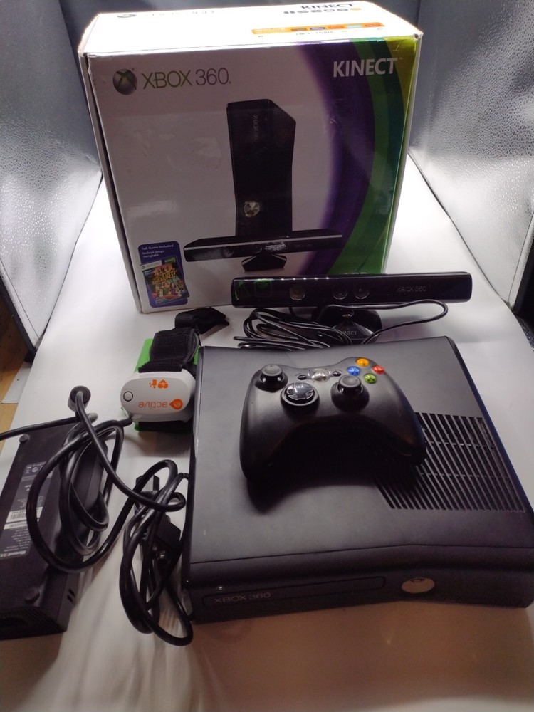 XBOX 360 S KINECT 4GB Sensor, Instructions No box one controller
