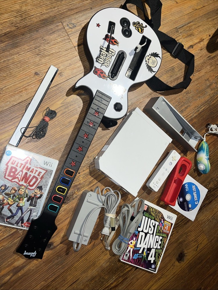 Nintendo Wii GameCube Compatible w/ Guitar & Games